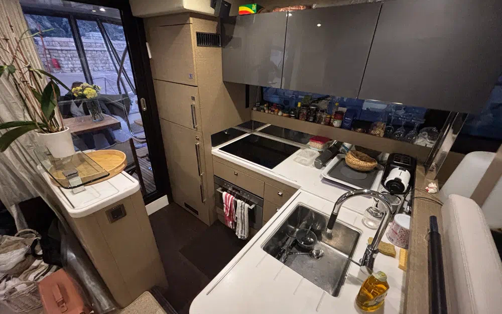 slider 18 Jeanneau Prestige 560