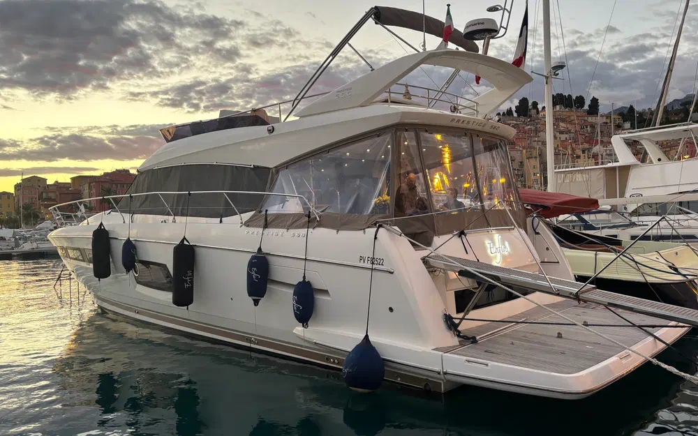 slider 0 Jeanneau Prestige 560