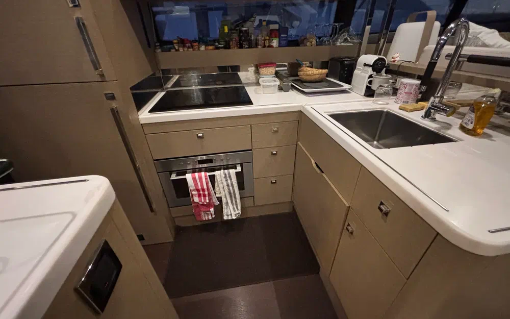 slider 19 Jeanneau Prestige 560