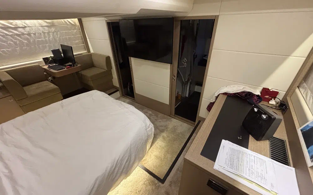 slider 8 Jeanneau Prestige 560