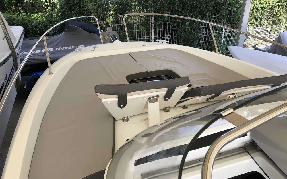 slider 2 Jeanneau Cap Camarat 7.5 WA