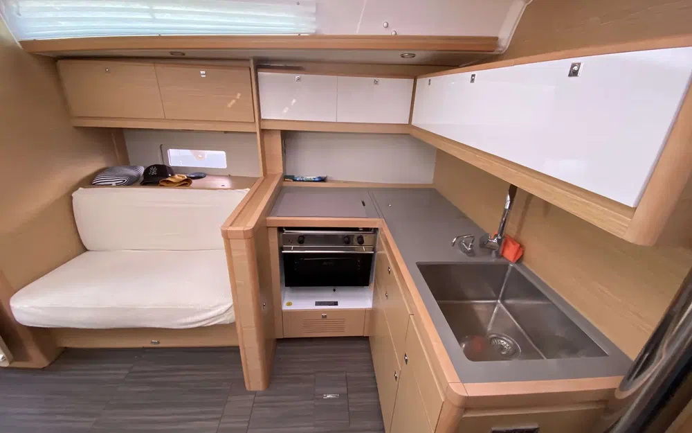 slider 4 Dufour 430 Grand Large