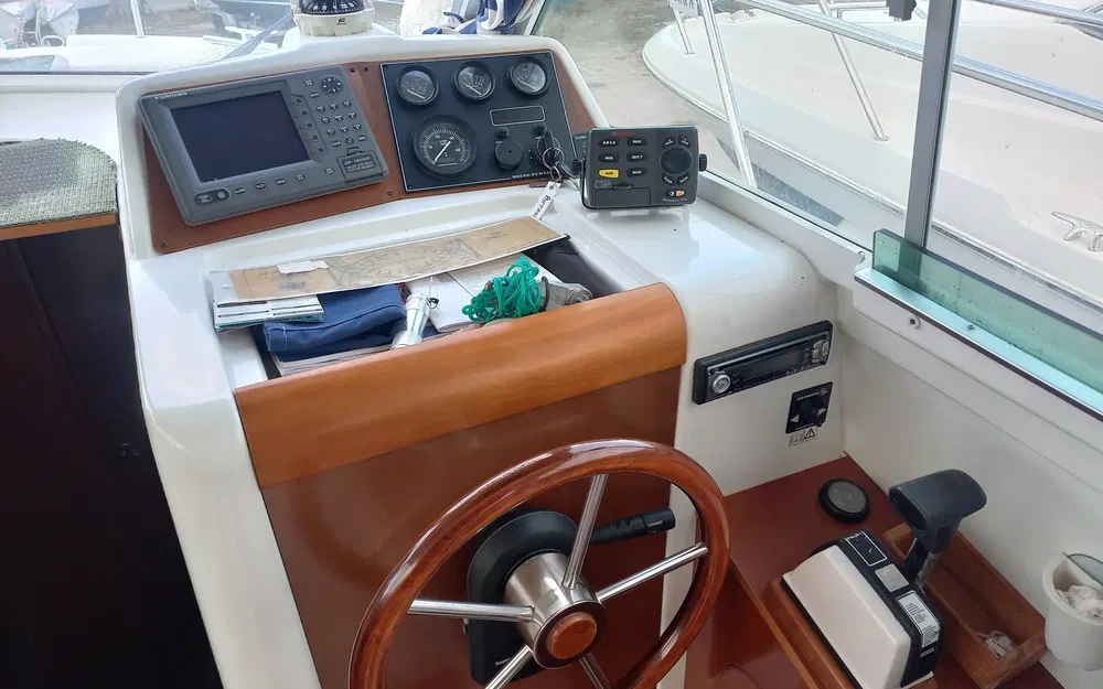 slider 4 Beneteau Antares Serie 9 Limited