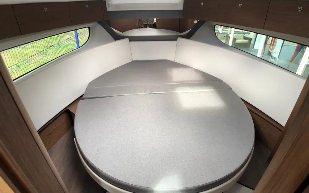 slider 10 Jeanneau Merry Fisher 1095 coupé