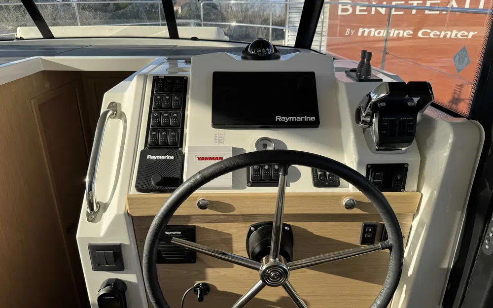 slider 15 Beneteau Swift Trawler 41 Fly