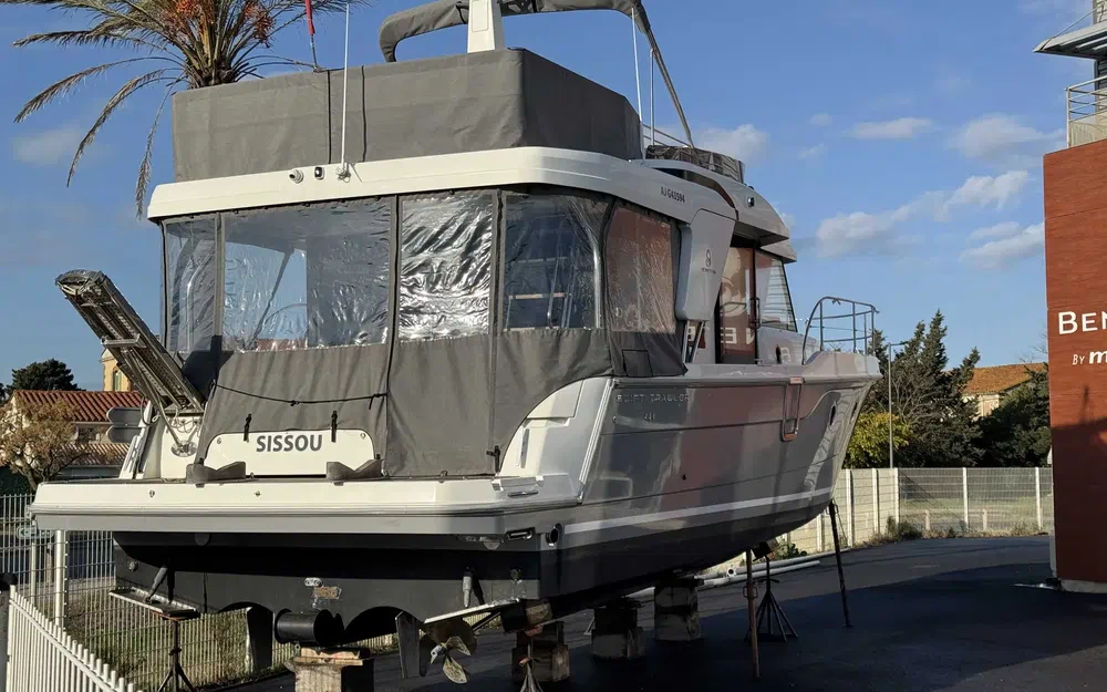 slider 4 Beneteau Swift Trawler 41 Fly