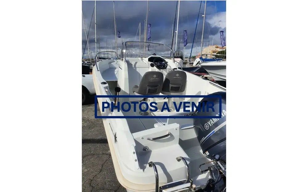 slider 0 Jeanneau Cap Camarat 5.5 CC