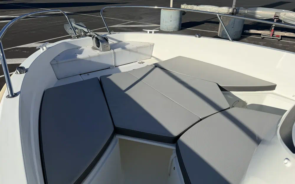 slider 9 Jeanneau Cap Camarat 5.5 CC