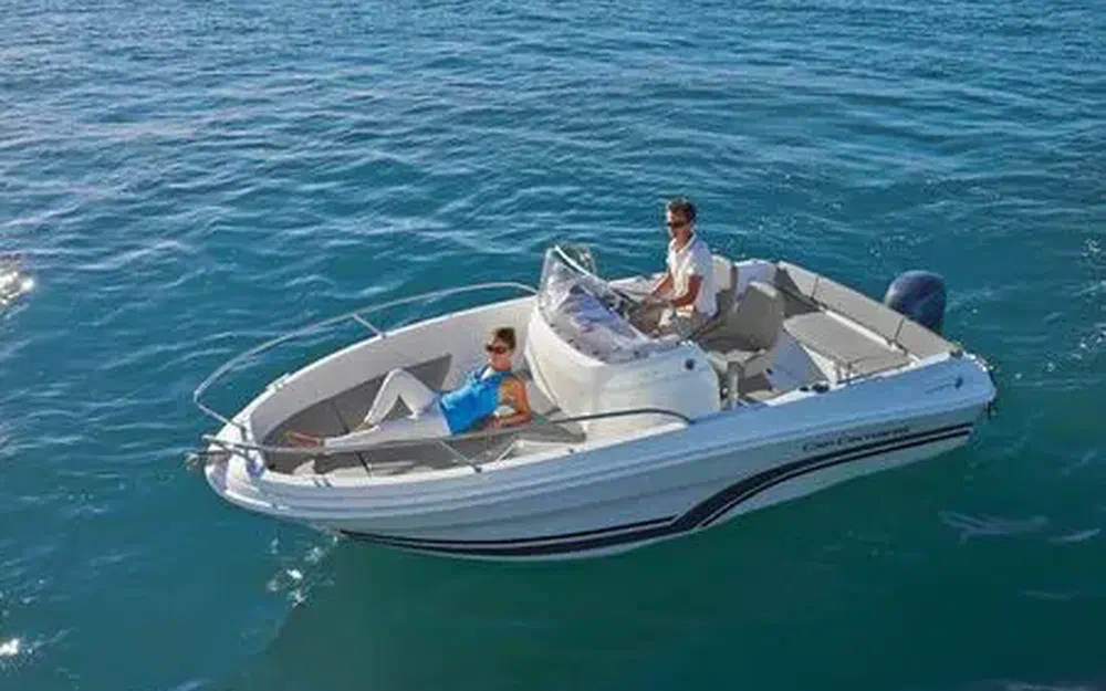 slider 6 Jeanneau Cap Camarat 5.5 CC