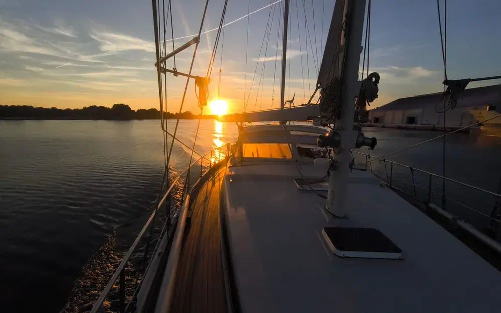 slider 1 Amel Super Maramu 2000