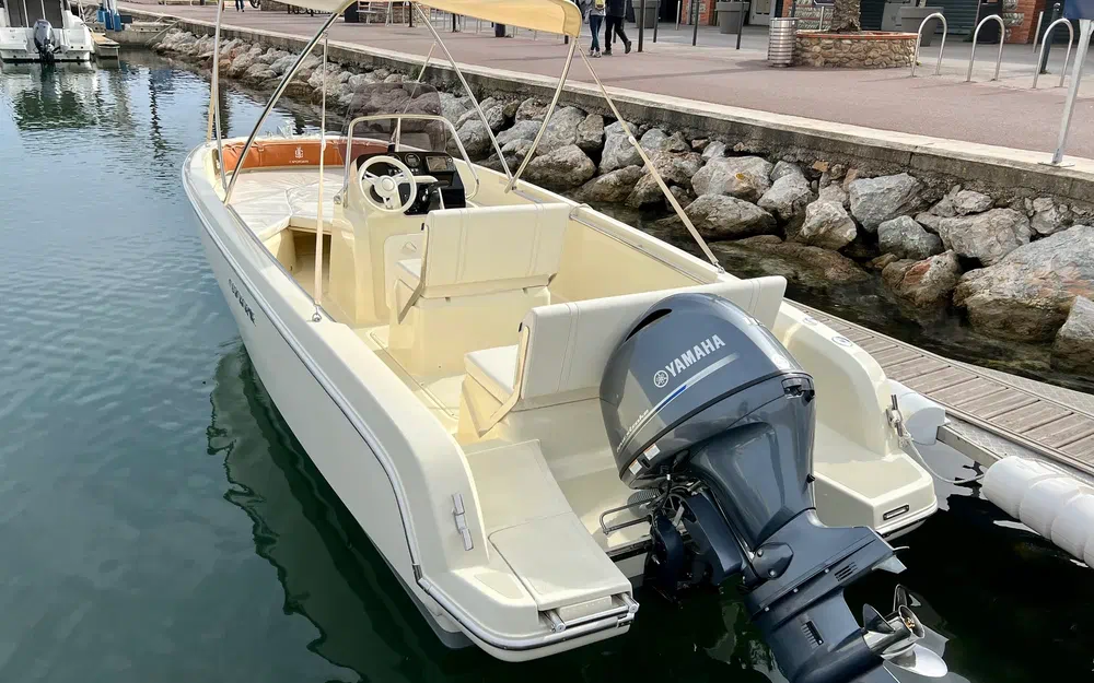 slider 25 Invictus 190 FX