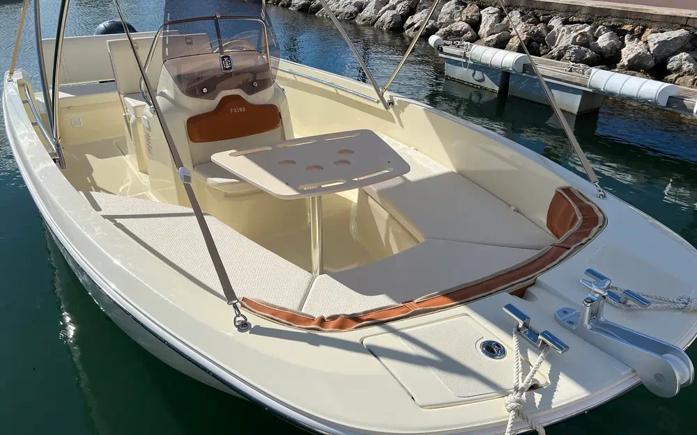 slider 5 Invictus 190 FX