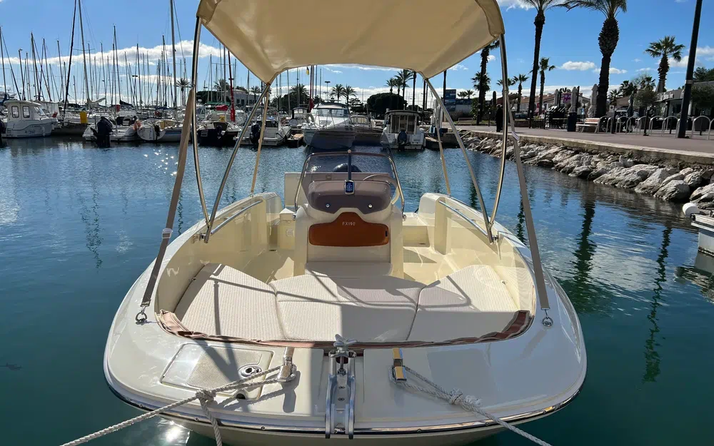 slider 9 Invictus 190 FX