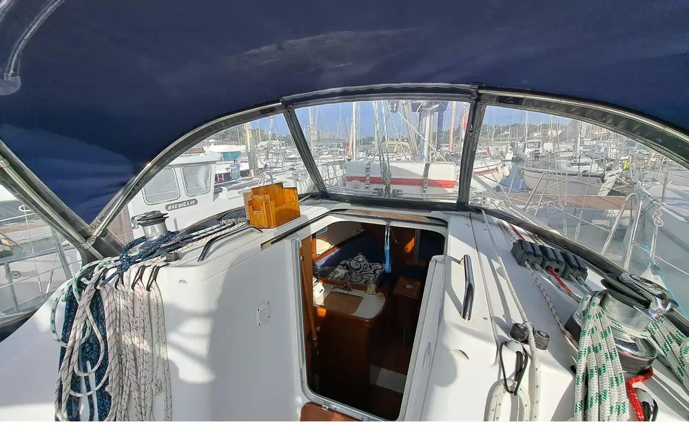 slider 9 Beneteau Oceanis 323 Clipper