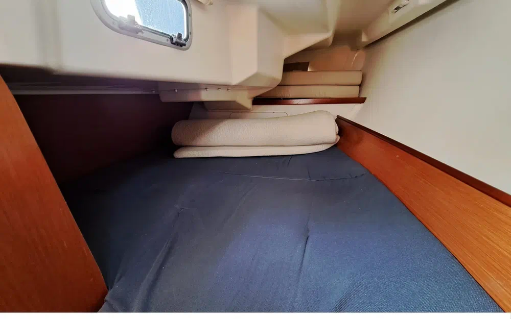 slider 12 Beneteau Oceanis 323 Clipper