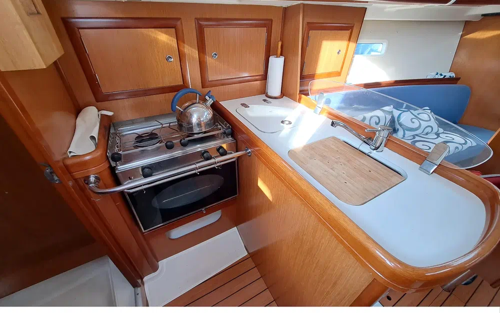 slider 13 Beneteau Oceanis 323 Clipper
