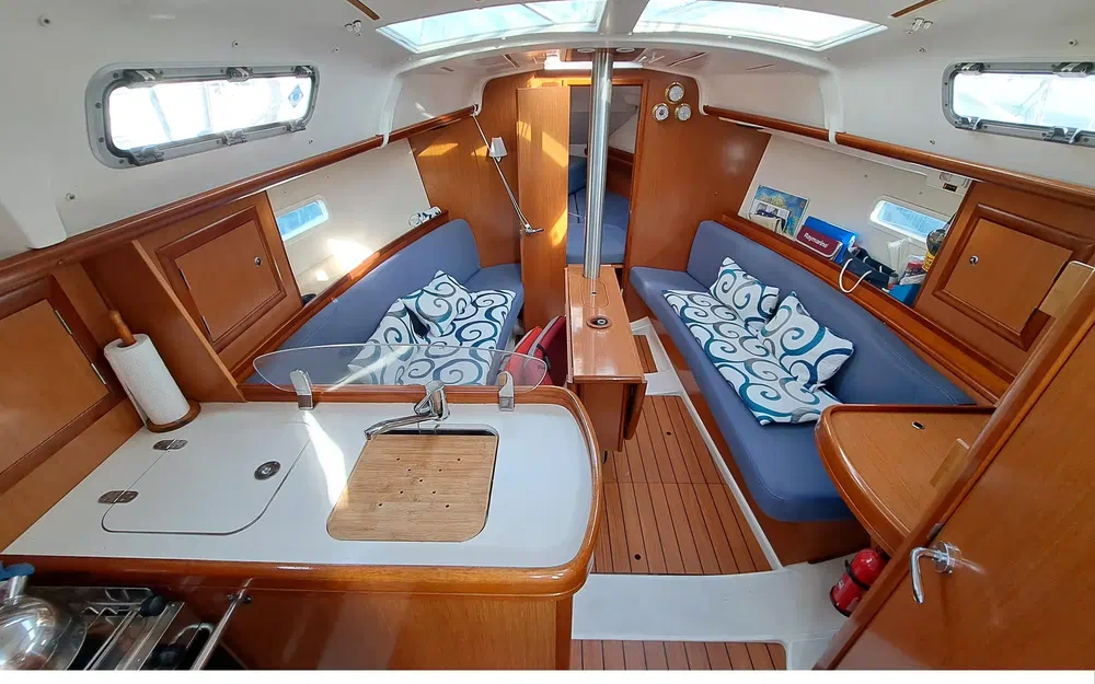 slider 14 Beneteau Oceanis 323 Clipper