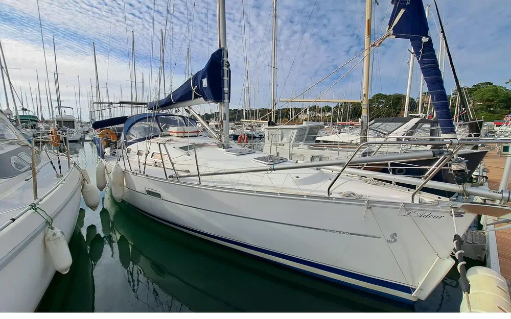 slider 1 Beneteau Oceanis 323 Clipper