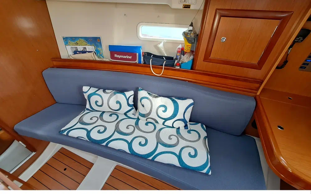 slider 20 Beneteau Oceanis 323 Clipper