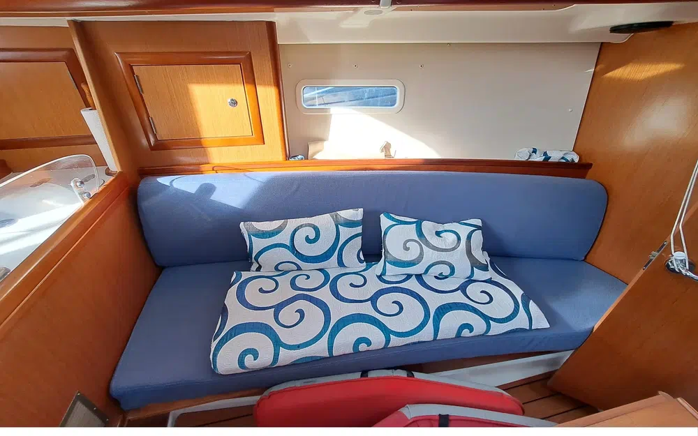 slider 21 Beneteau Oceanis 323 Clipper