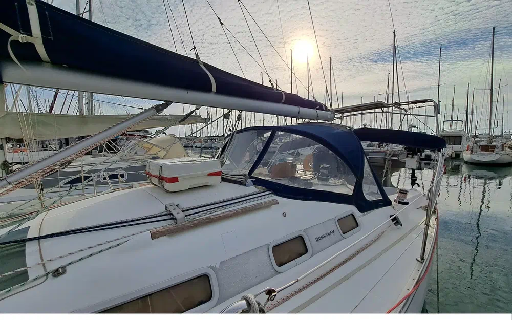 slider 2 Beneteau Oceanis 323 Clipper