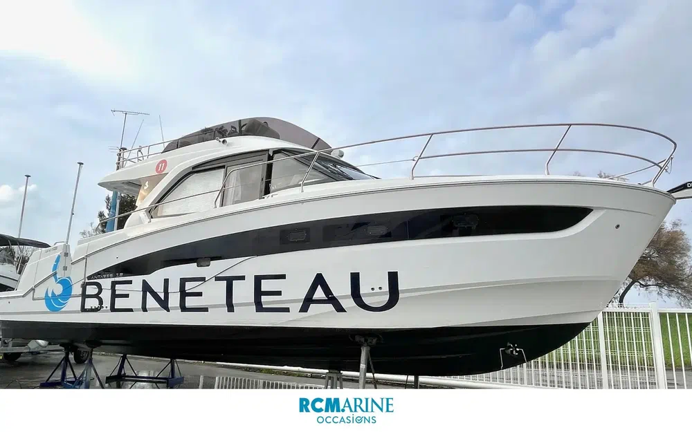 slider 0 Beneteau Antares 12