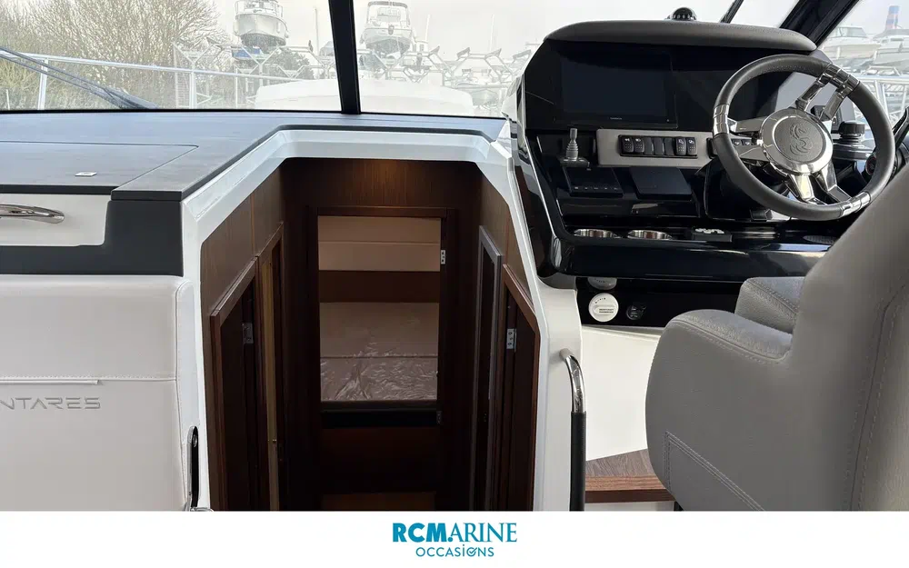 slider 8 Beneteau Antares 12