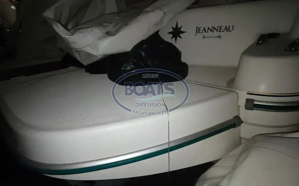 slider 9 Jeanneau Leader 705