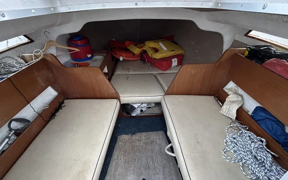 slider 2 Jeanneau Flirt