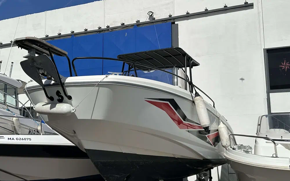 slider 0 Beneteau Flyer 8