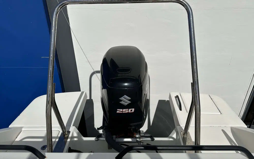 slider 3 Beneteau Flyer 8