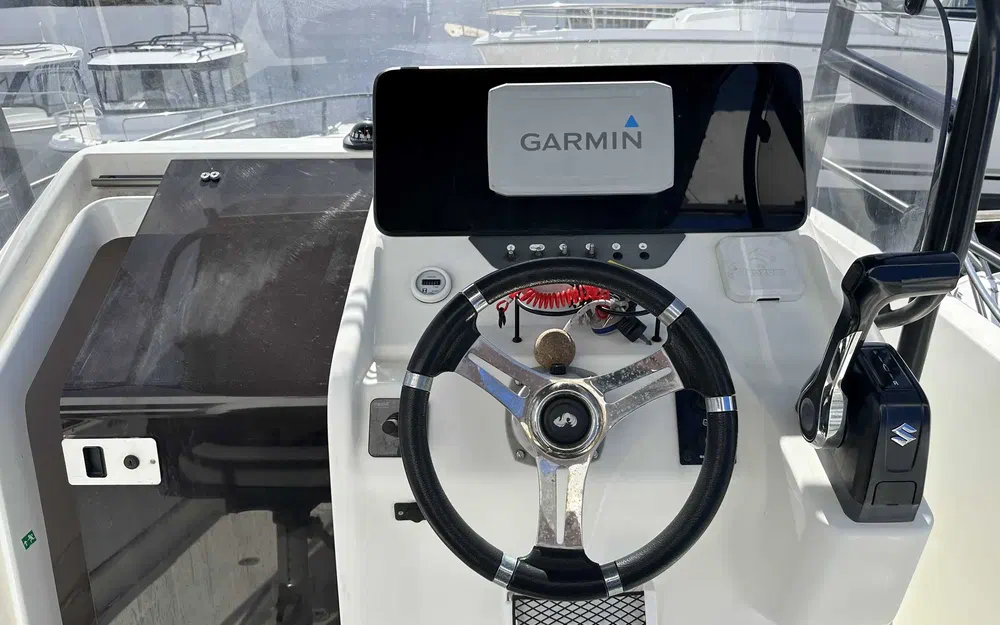 slider 5 Beneteau Flyer 8