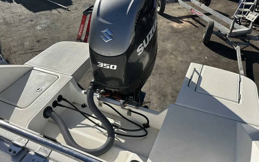 slider 2 Beneteau Flyer 8