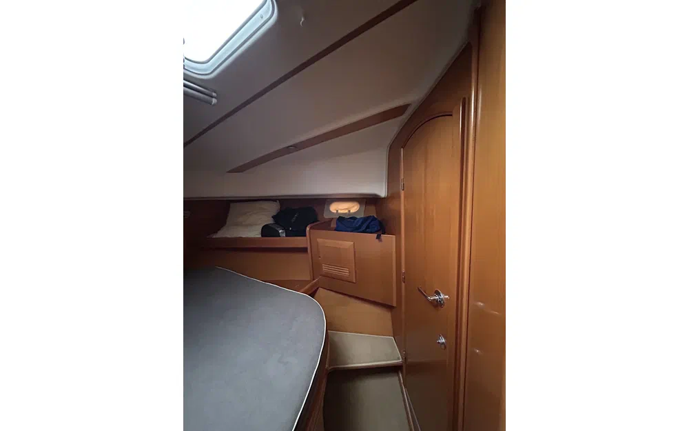 slider 6 Beneteau Antares 10.80