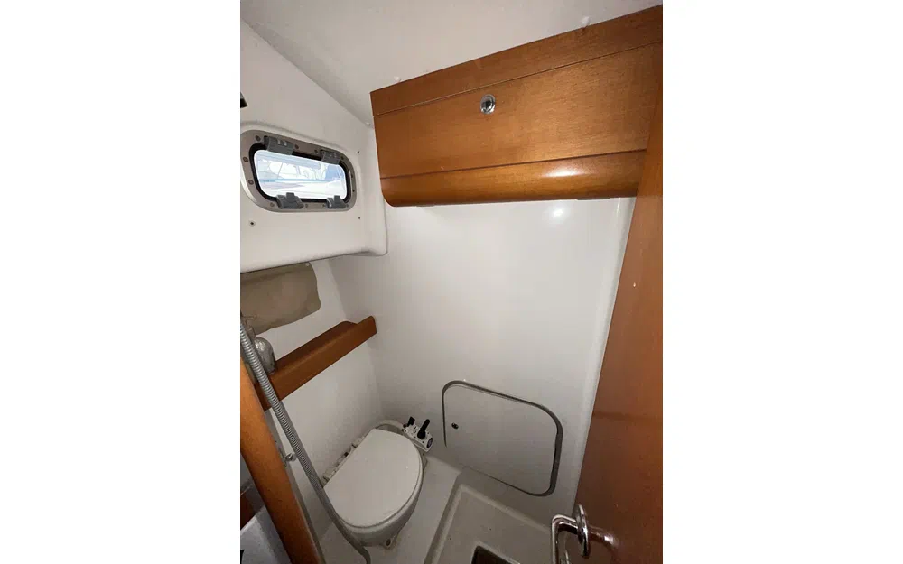 slider 7 Beneteau Antares 10.80