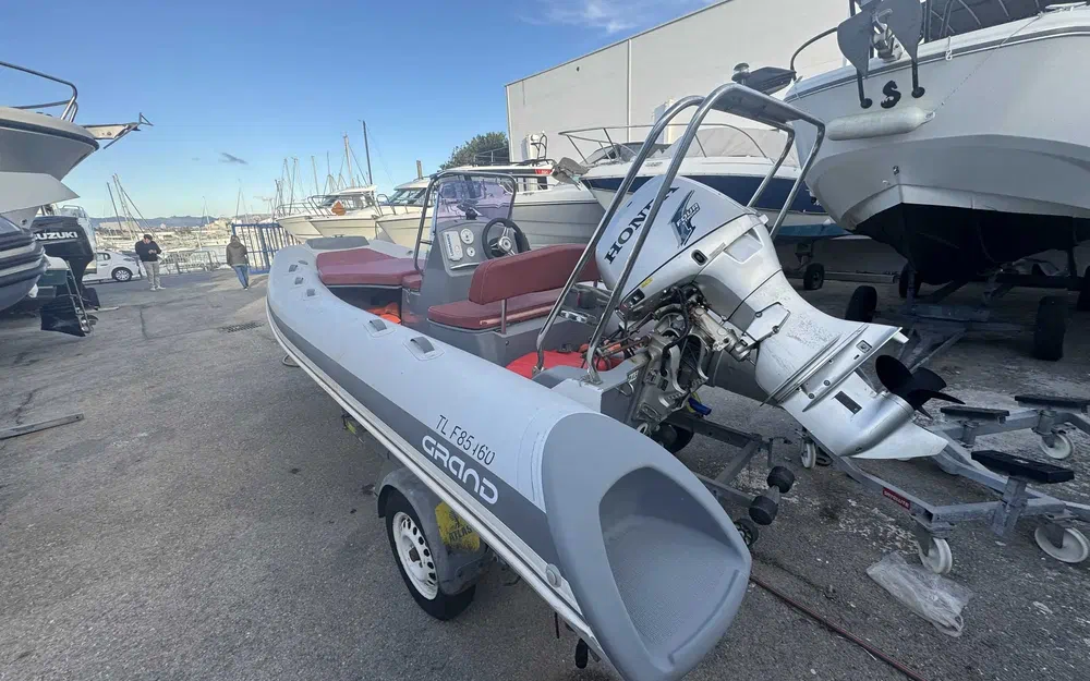 slider 3 Grand GRAND S470