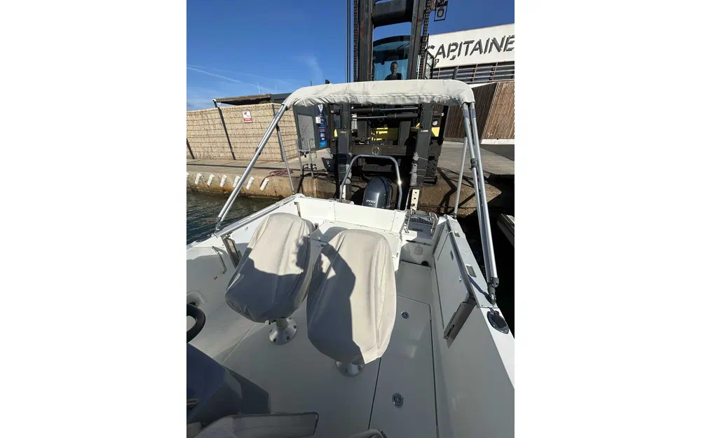 slider 7 Jeanneau Cap Camarat 6.5 CC