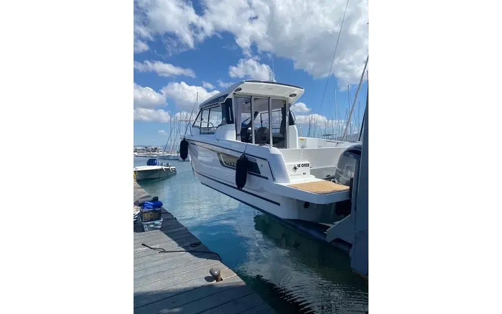 slider 2 Jeanneau Merry Fisher 695