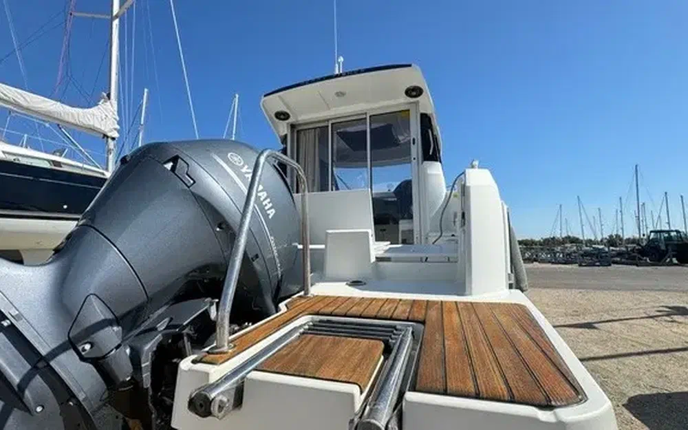 slider 7 Jeanneau Merry Fisher 695