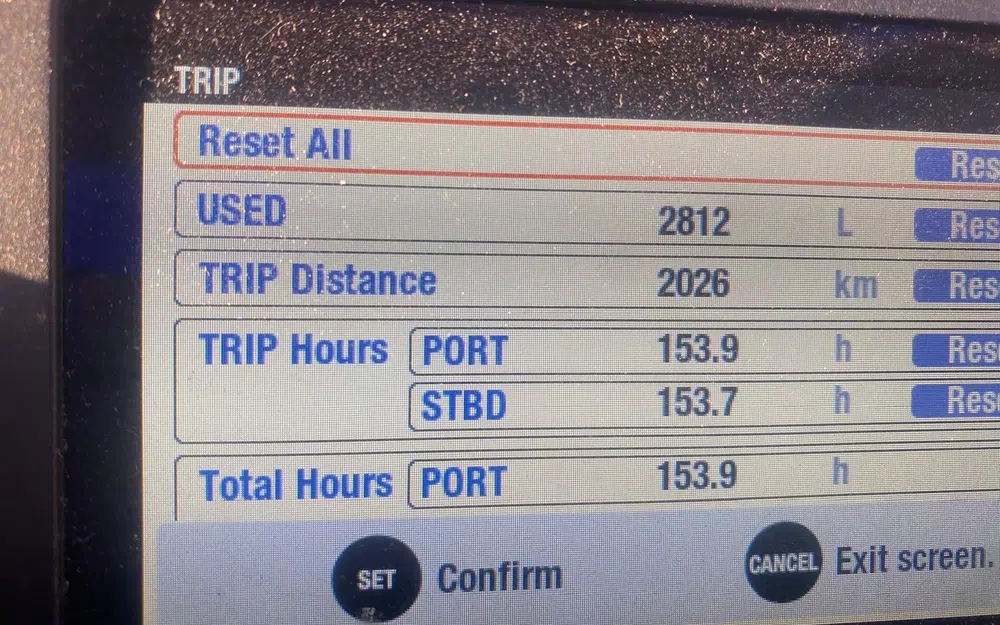 slider 1 Jeanneau Merry Fisher 855