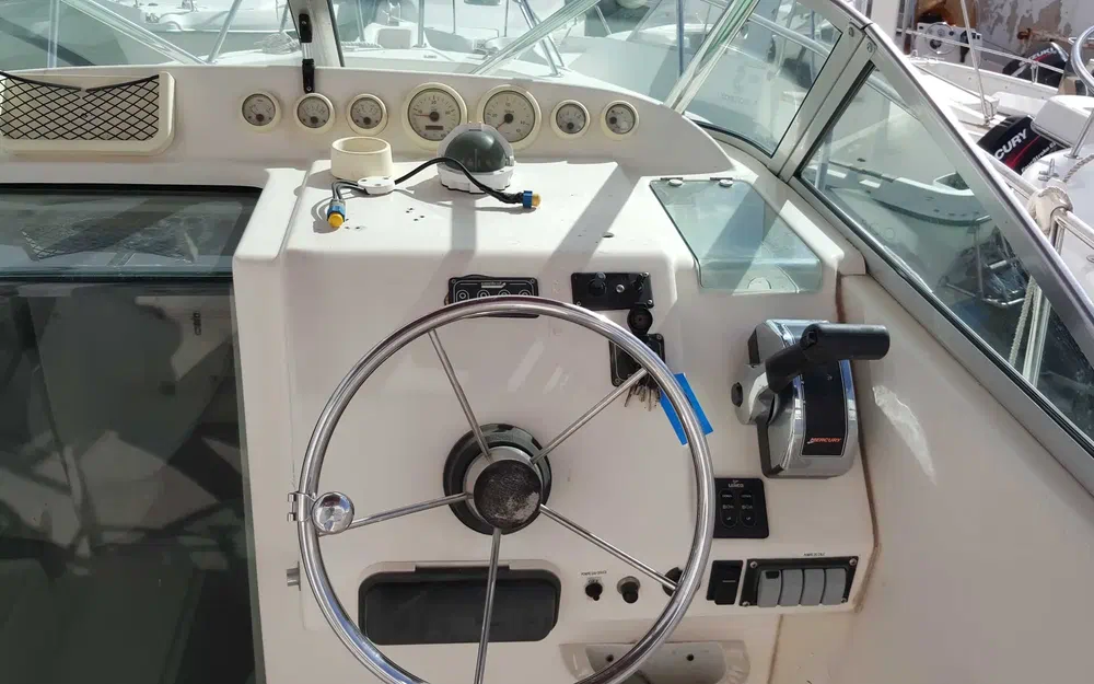 slider 2 White Shark 237