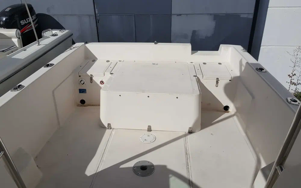 slider 4 White Shark 237