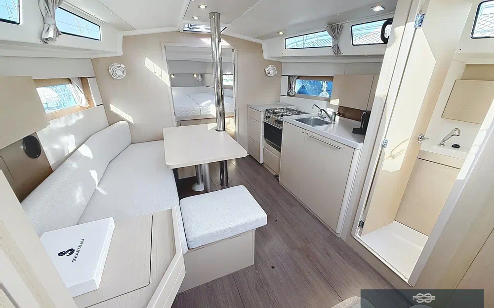 slider 11 Beneteau Oceanis 38.1