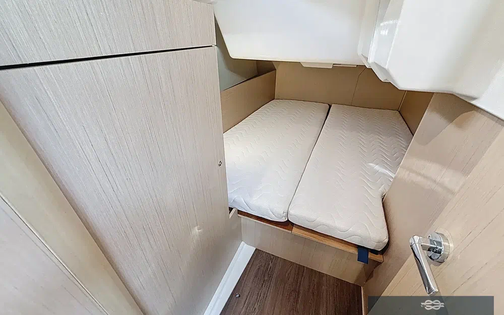 slider 14 Beneteau Oceanis 38.1