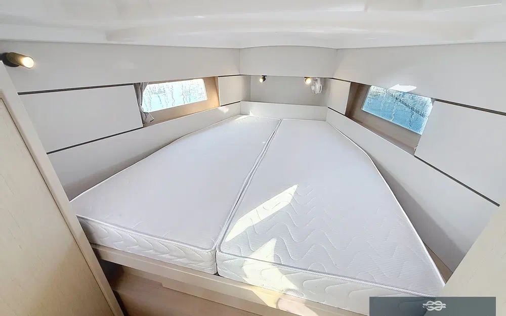 slider 22 Beneteau Oceanis 38.1