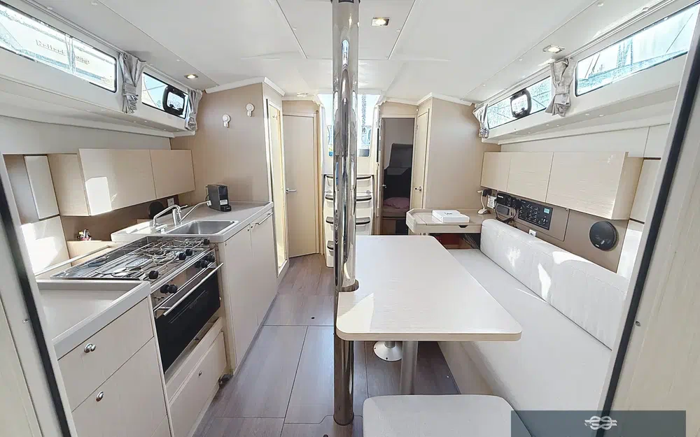slider 26 Beneteau Oceanis 38.1