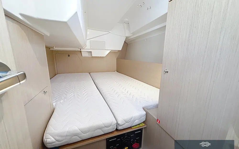 slider 29 Beneteau Oceanis 38.1