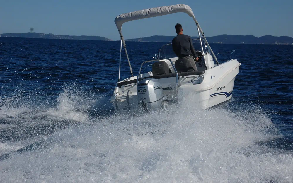 slider 1 Jeanneau Cap Camarat 5.5 CC