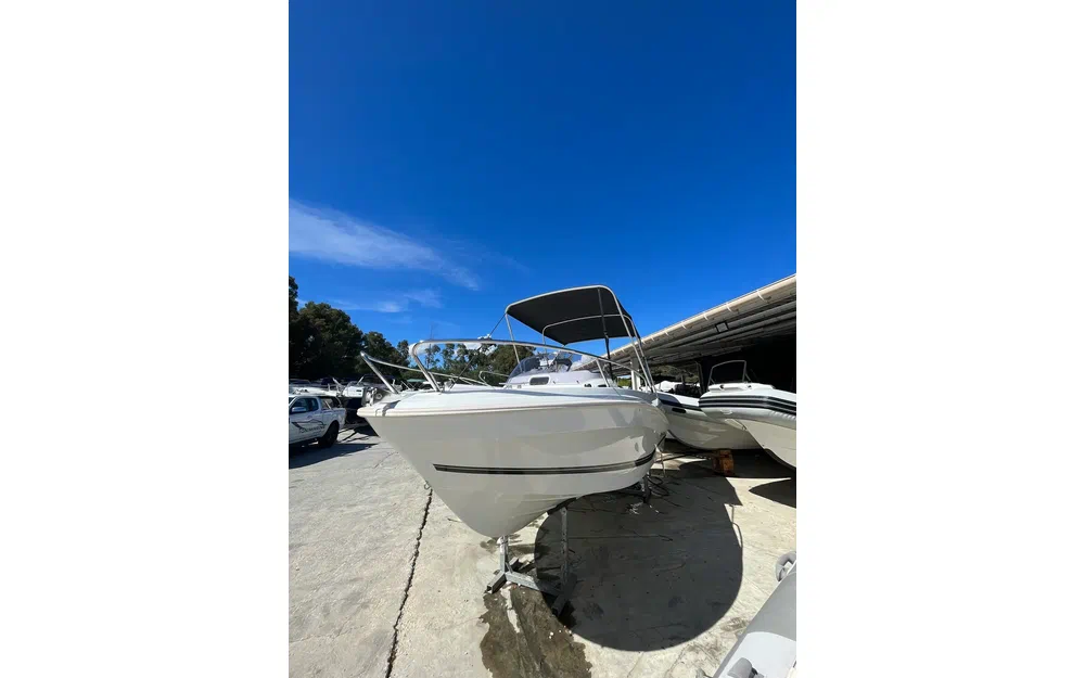 slider 9 Jeanneau Cap Camarat 5.5 WA