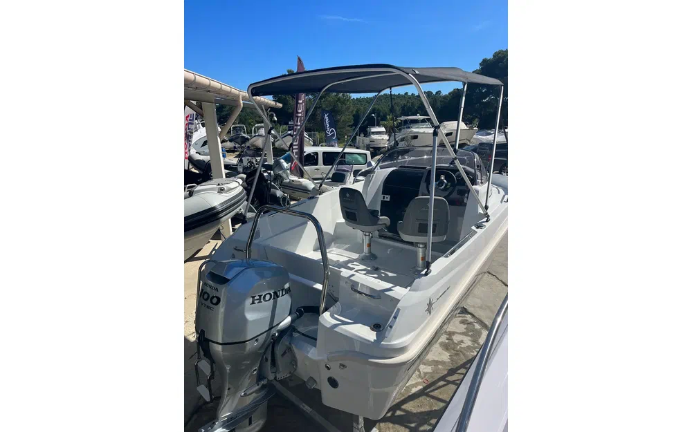 slider 13 Jeanneau Cap Camarat 5.5 WA